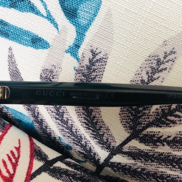 GUCCI SUNGLASSES - Picture 5 of 9